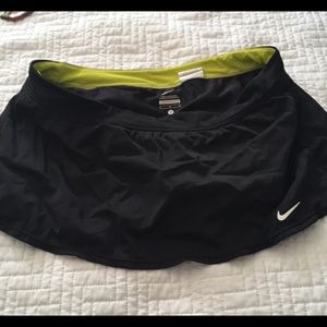Nike women’s black nike swimsuit bottom size 8